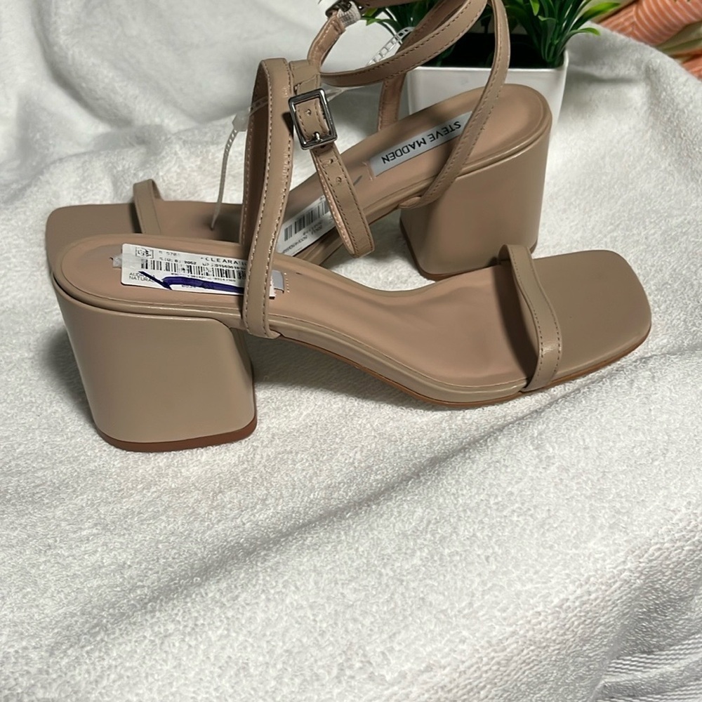 Steve Madden Women's Tan Block Heel Sandals